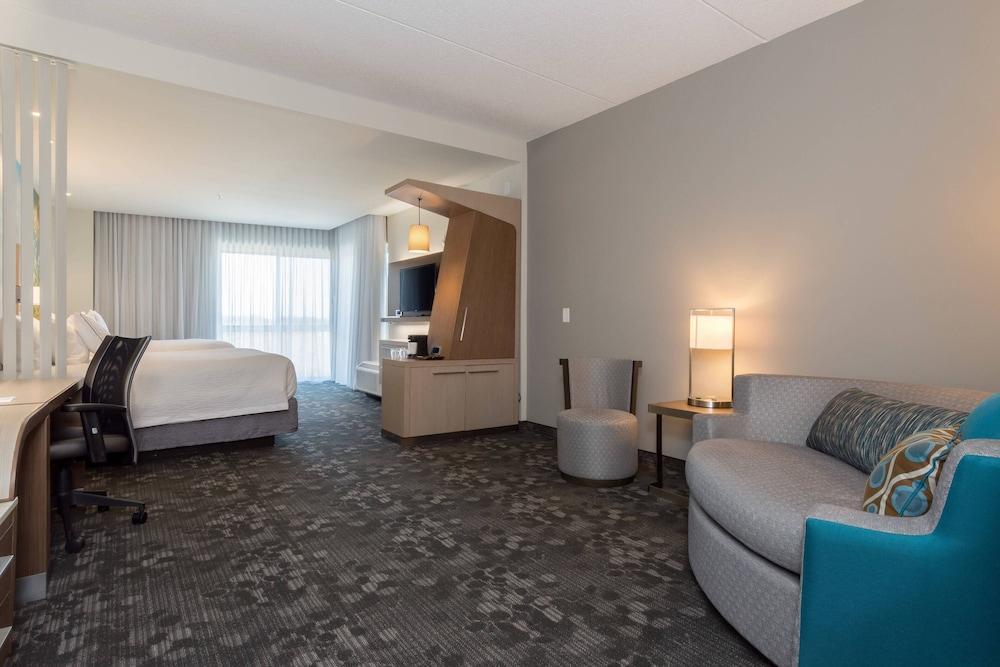 Courtyard By Marriott Seattle Northgate Hotel Buitenkant foto