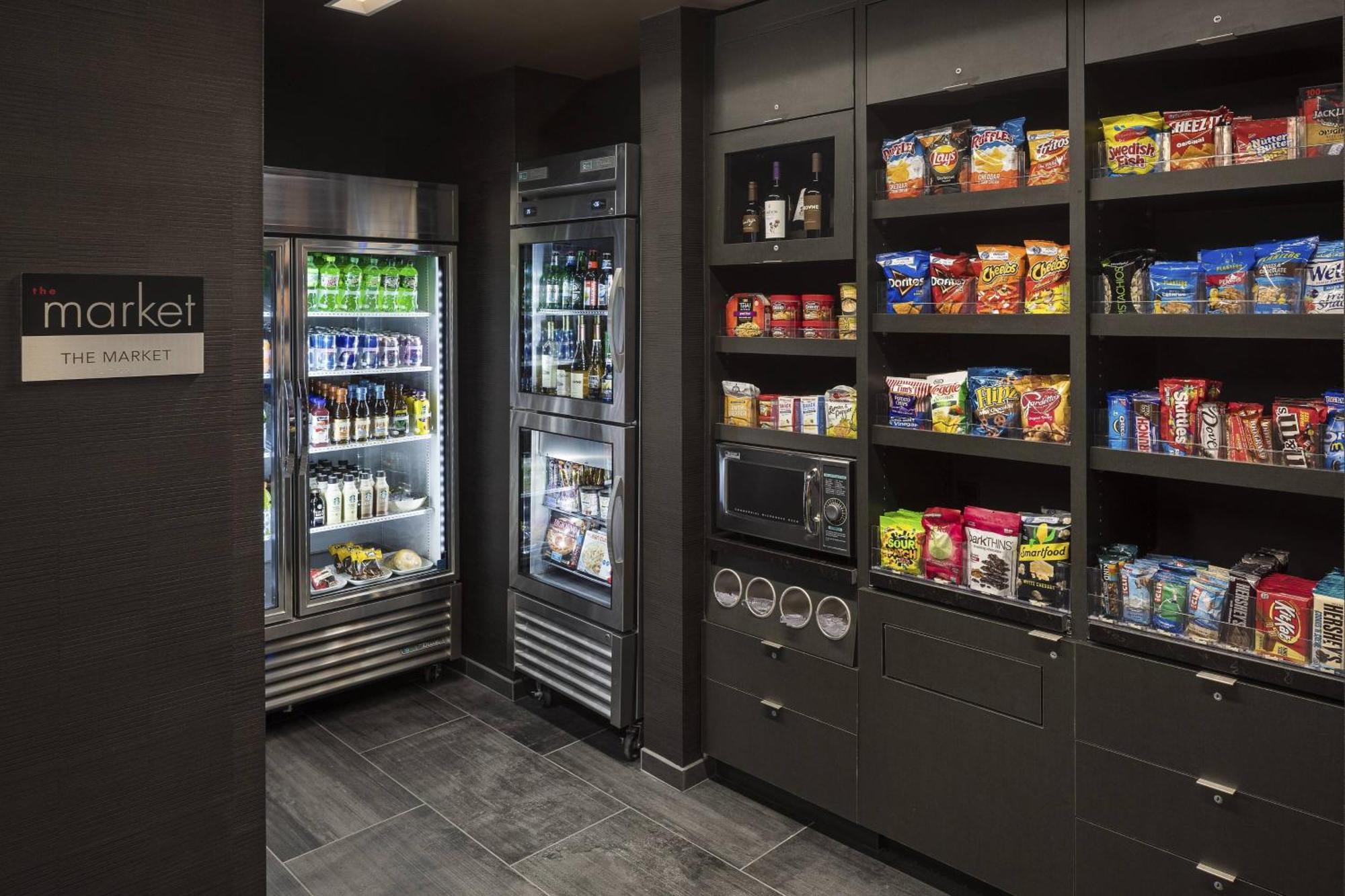 Courtyard By Marriott Seattle Northgate Hotel Buitenkant foto