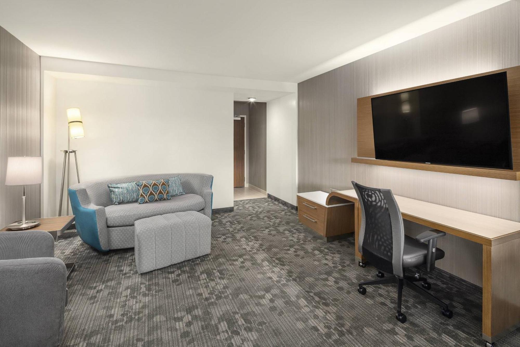 Courtyard By Marriott Seattle Northgate Hotel Buitenkant foto
