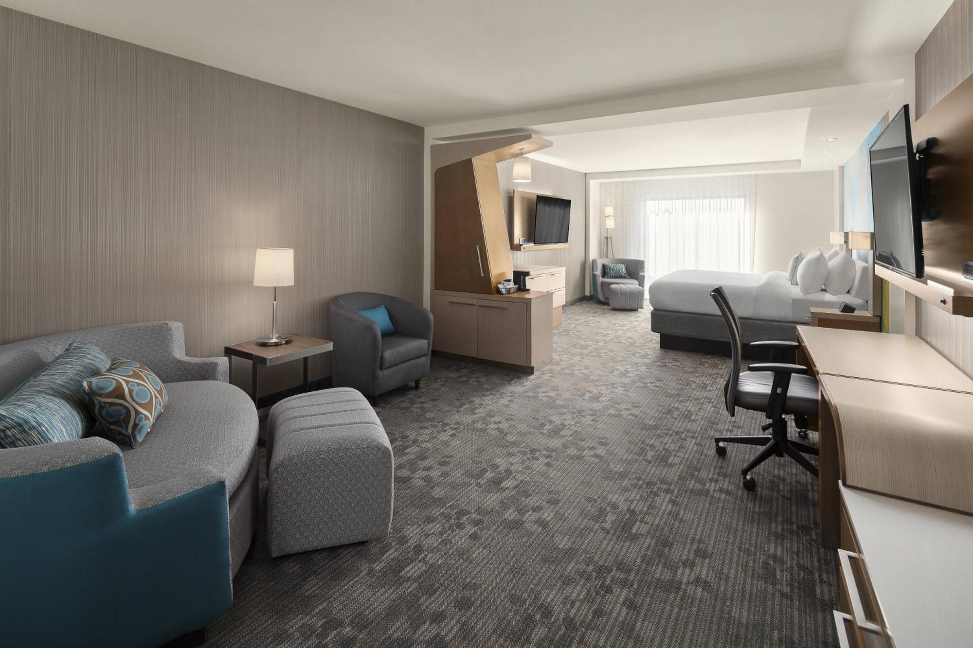 Courtyard By Marriott Seattle Northgate Hotel Buitenkant foto